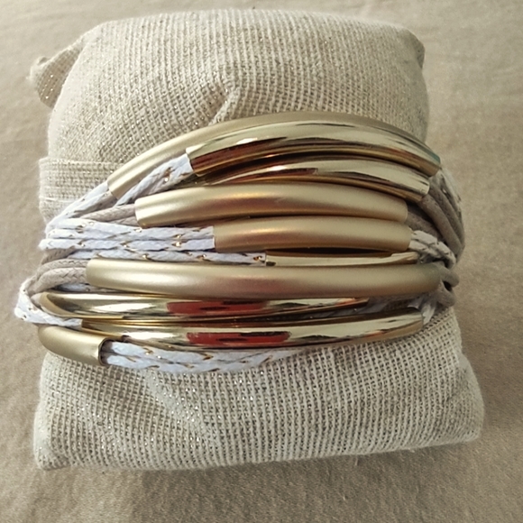 Bella + Jack Gold Bangle Bracelet - Picture 1 of 4